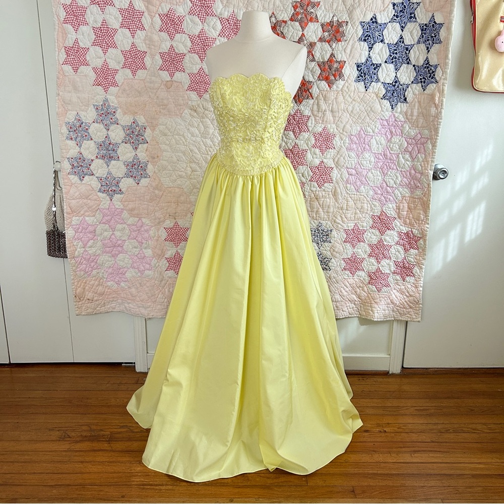 Absolutely Stunning 60s/70s Mike Benet Formals Yellow Strapless Formal Dress! 🌼